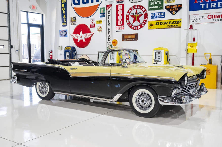 1957 Ford Fairlane 2nd Gen - Image 11 of 31