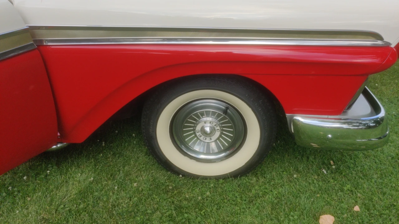 1957 Ford Fairlane 3rd Gen - Image 15 of 31