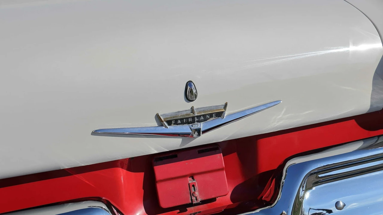 1957 Ford Fairlane 2nd Gen - Image 19 of 21