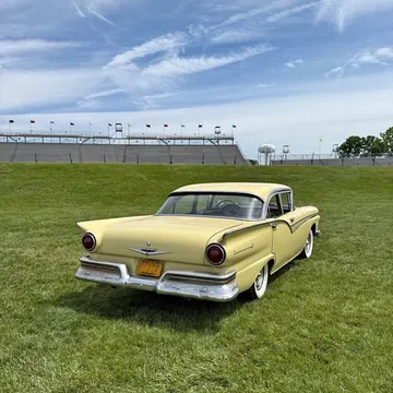 1957 Ford Fairlane 500 Town Sedan