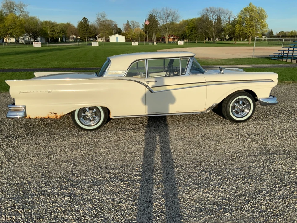 1957 Ford Fairlane 2nd Gen - Image 7 of 31