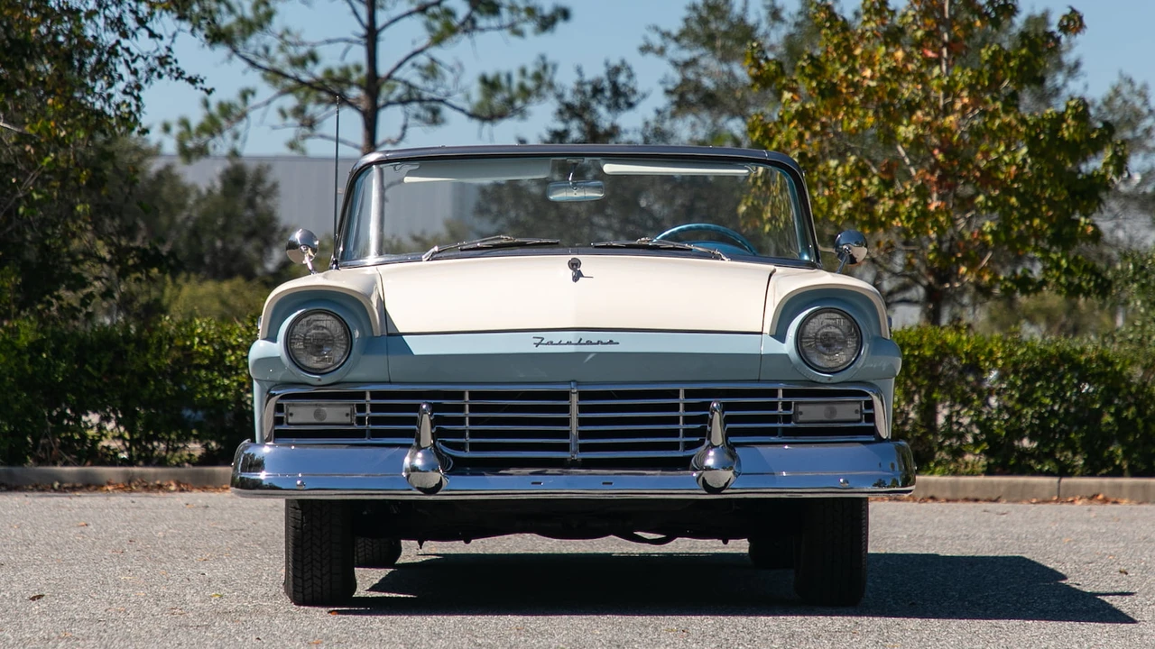 1957 Ford Fairlane 2nd Gen - Image 11 of 13