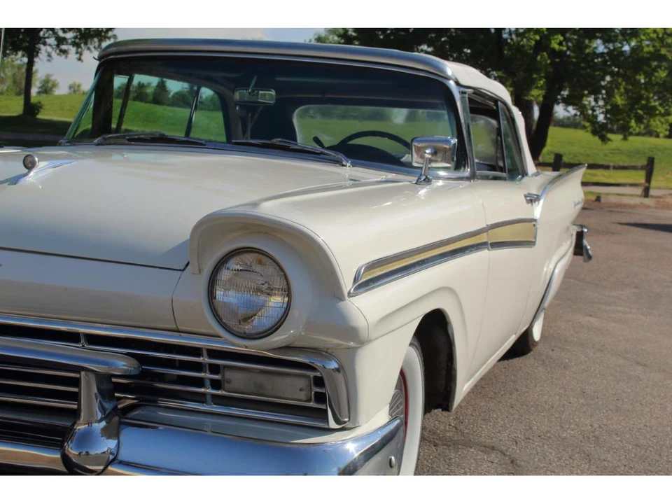 1957 Ford Fairlane 2nd Gen - Image 13 of 31