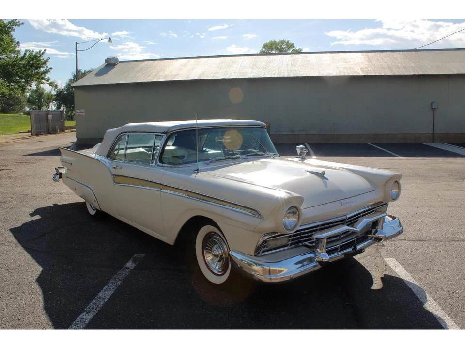 1957 Ford Fairlane 2nd Gen - Image 3 of 31