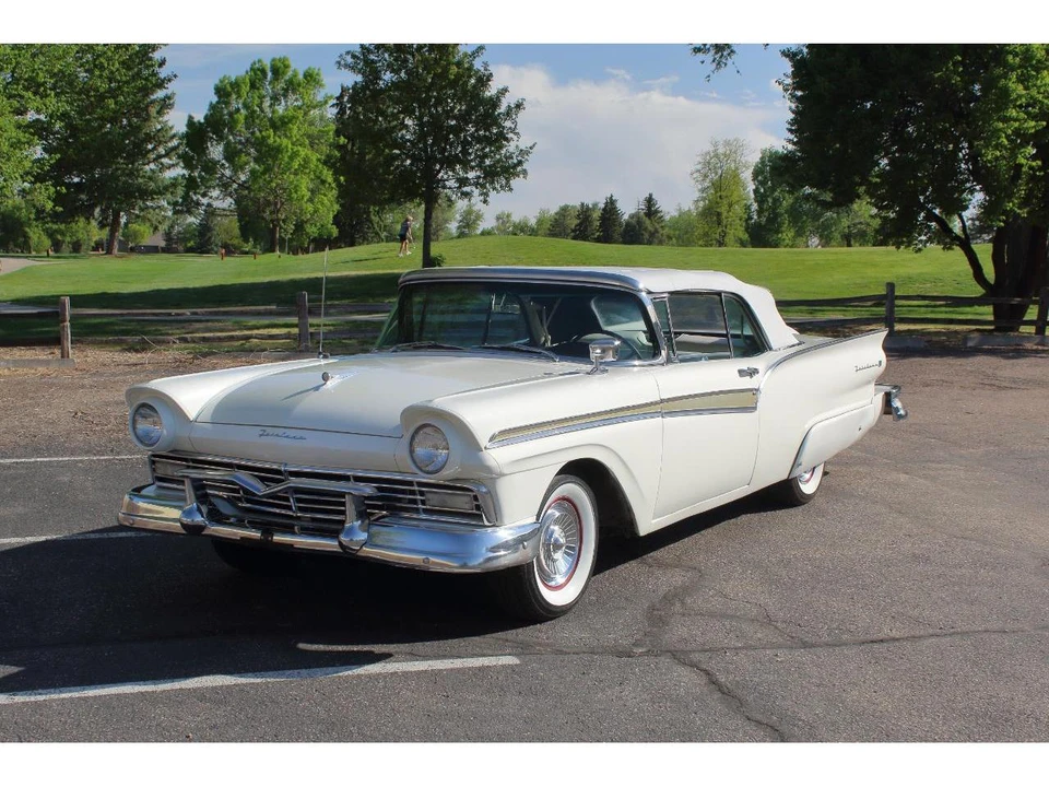 1957 Ford Fairlane 2nd Gen - Image 10 of 31