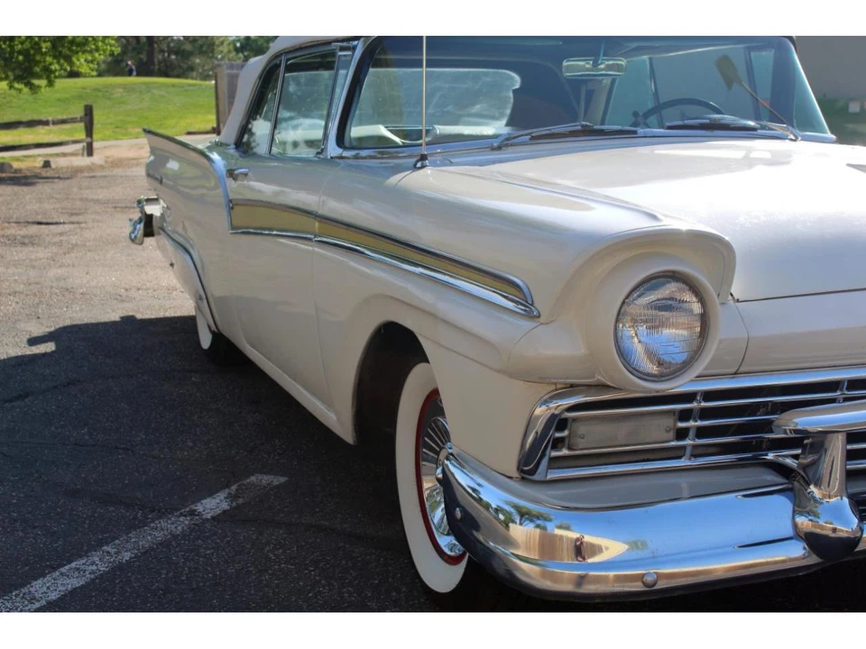 1957 Ford Fairlane 2nd Gen - Image 14 of 31