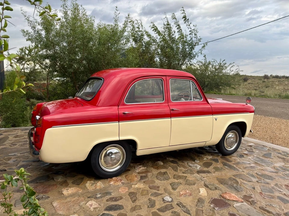1957 Ford Anglia - Image 9 of 31