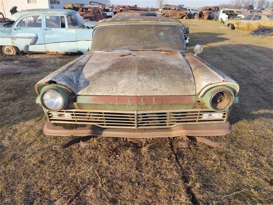 1957 Ford Country Sedan - Image 2 of 10