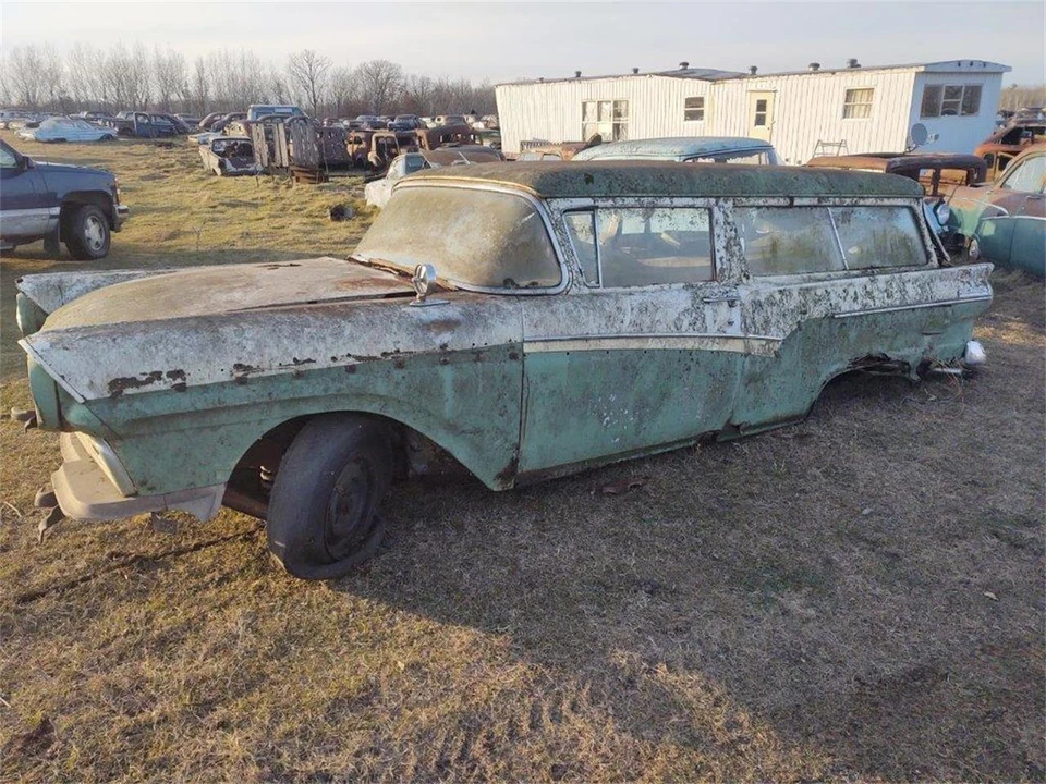 1957 Ford Country Sedan - Image 3 of 10