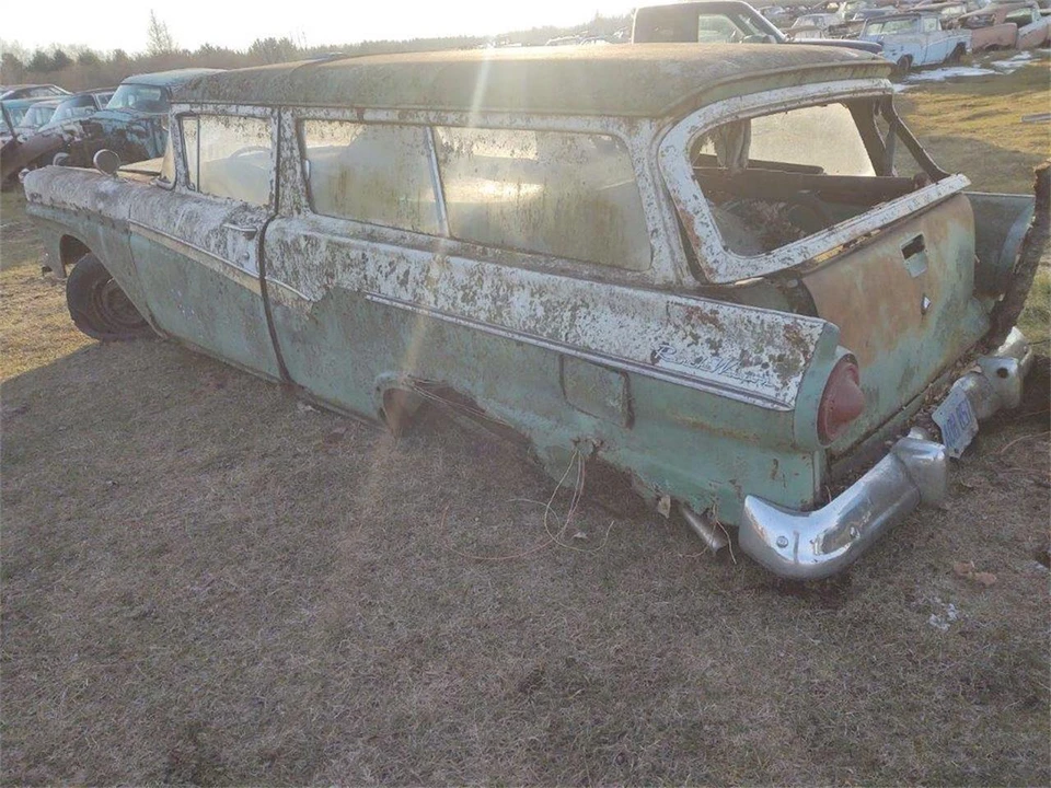 1957 Ford Country Sedan - Image 4 of 10