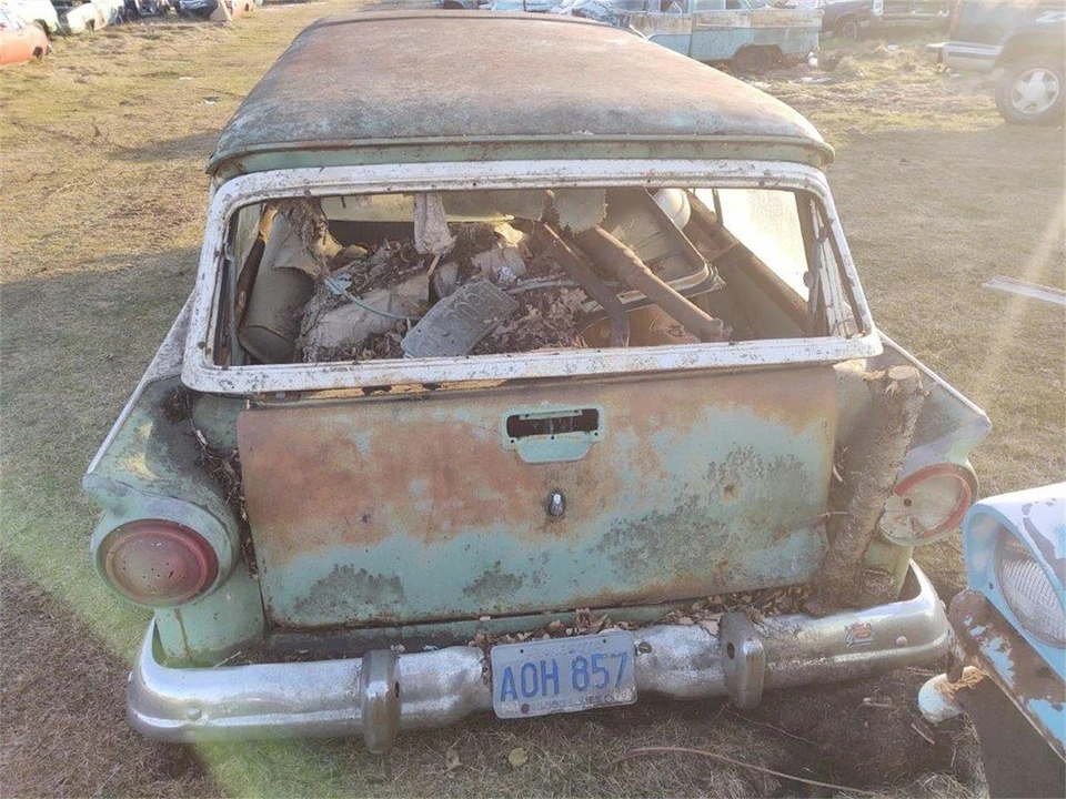 1957 Ford Country Sedan - Image 5 of 10