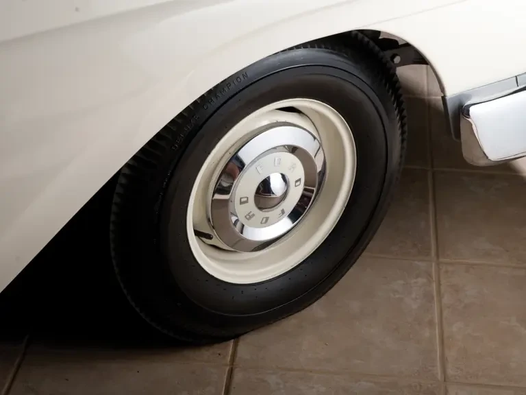 1957 Ford Customline - Image 11 of 17