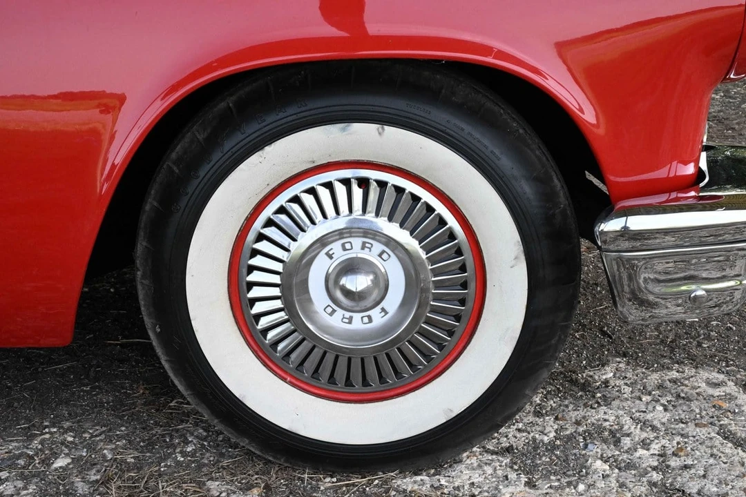 1957 Ford Thunderbird 1st Gen - Image 24 of 30