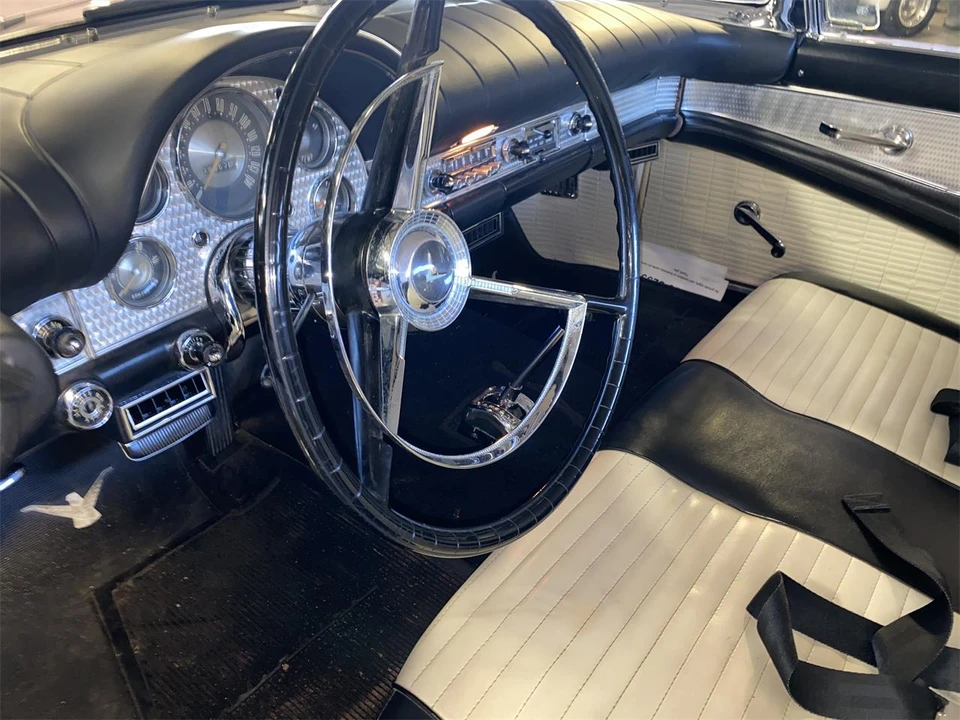 1957 Ford Thunderbird 1st Gen - Image 27 of 29