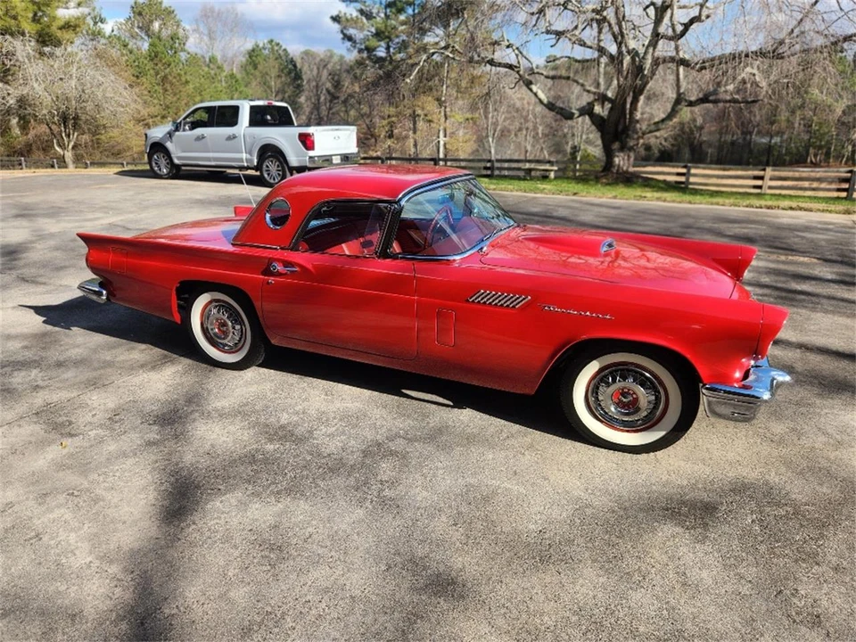 1957 Ford Thunderbird 1st Gen - Image 21 of 25