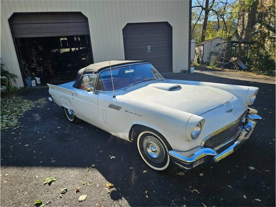 1957 Ford Thunderbird 1st Gen - Image 2 of 18