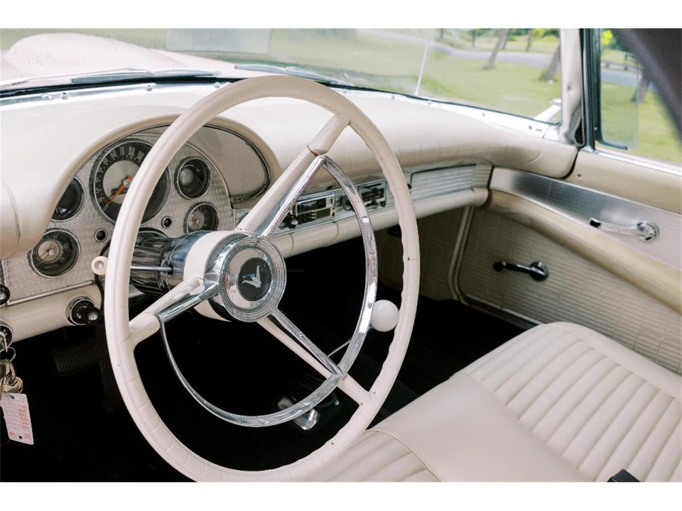 1957 Ford Thunderbird 1st Gen - Image 28 of 31