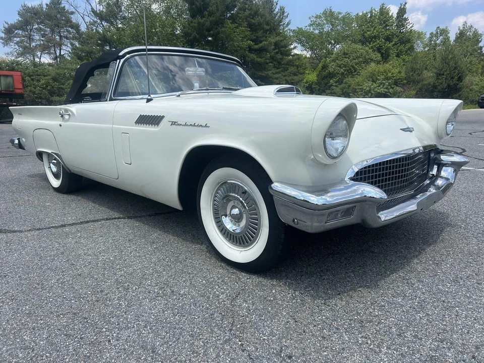 1957 Ford Thunderbird 1st Gen - Image 4 of 31