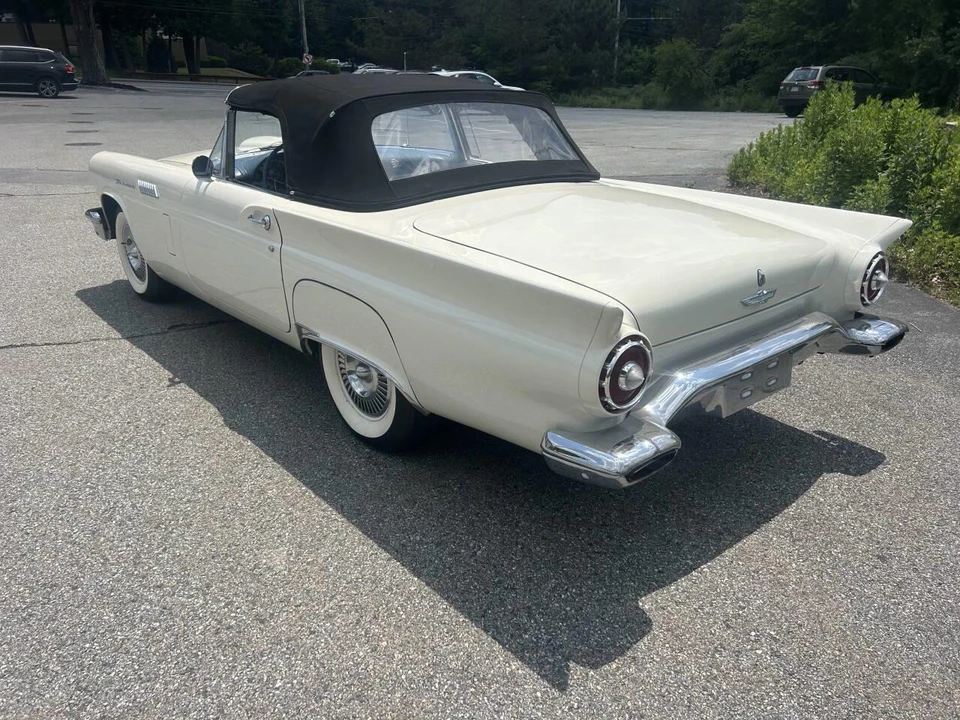 1957 Ford Thunderbird 1st Gen - Image 14 of 31