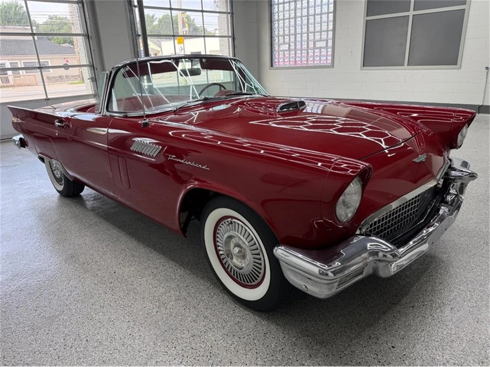 1957 Ford Thunderbird 1st Gen - Image 2 of 31