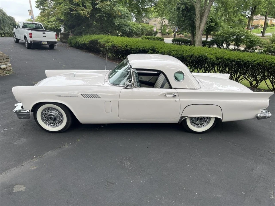 1957 Ford Thunderbird 1st Gen - Image 5 of 23