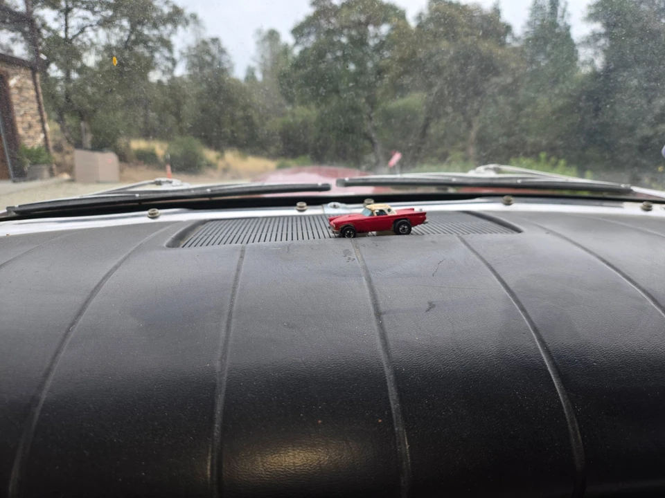 1957 Ford Thunderbird 1st Gen - Image 30 of 31