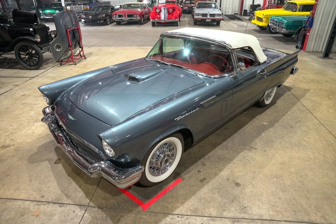 1957 Ford Thunderbird 1st Gen - Image 18 of 31