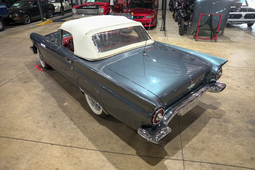 1957 Ford Thunderbird 1st Gen - Image 19 of 31