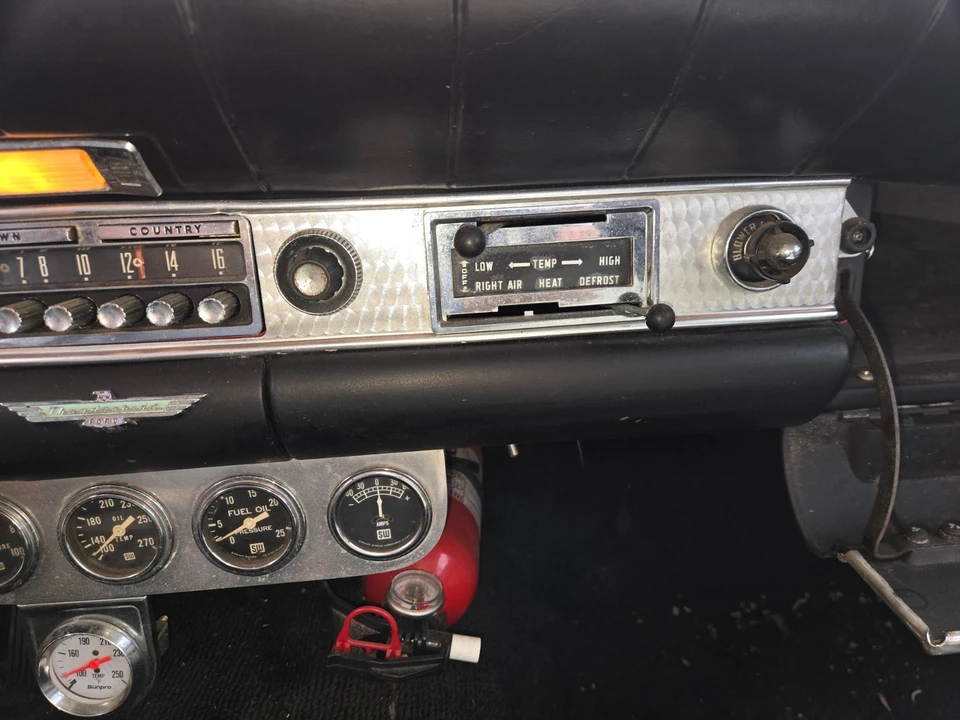 1957 Ford Thunderbird 1st Gen - Image 29 of 31