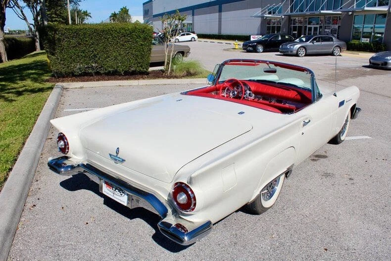 1957 Ford Thunderbird 1st Gen - Image 19 of 31