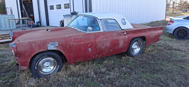 1957 Ford Thunderbird