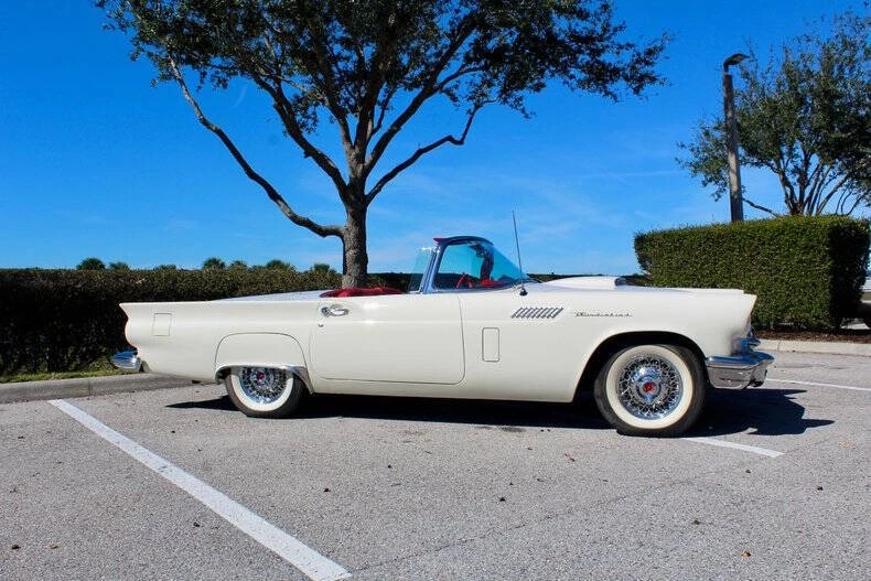 1957 Ford Thunderbird 1st Gen - Image 3 of 31
