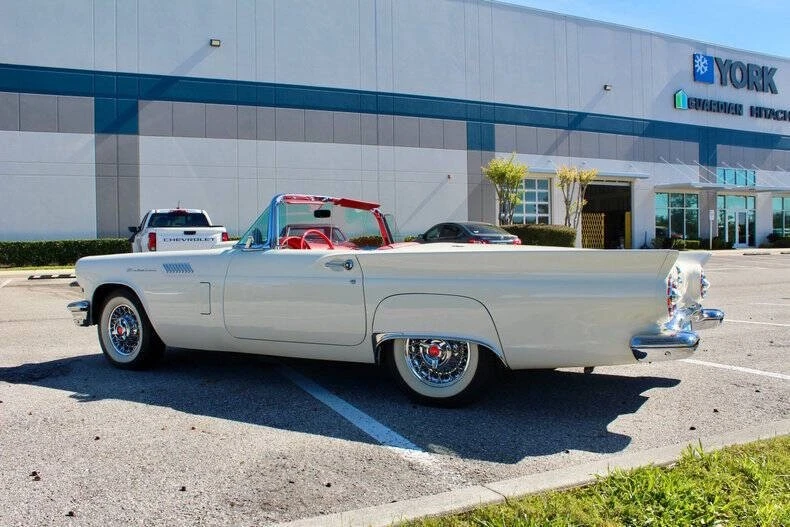 1957 Ford Thunderbird 1st Gen - Image 11 of 31