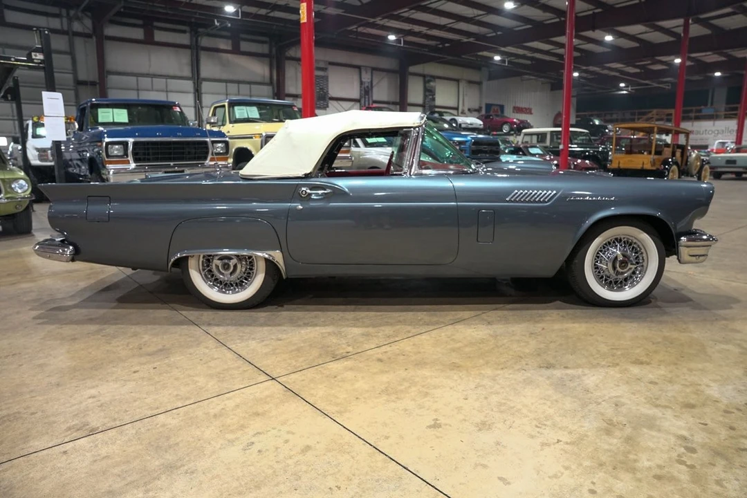 1957 Ford Thunderbird 1st Gen - Image 15 of 31
