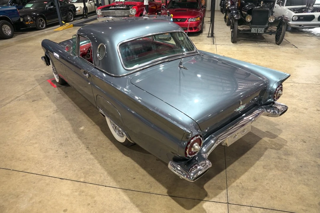 1957 Ford Thunderbird 1st Gen - Image 27 of 31