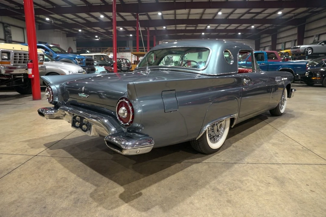 1957 Ford Thunderbird 1st Gen - Image 23 of 31