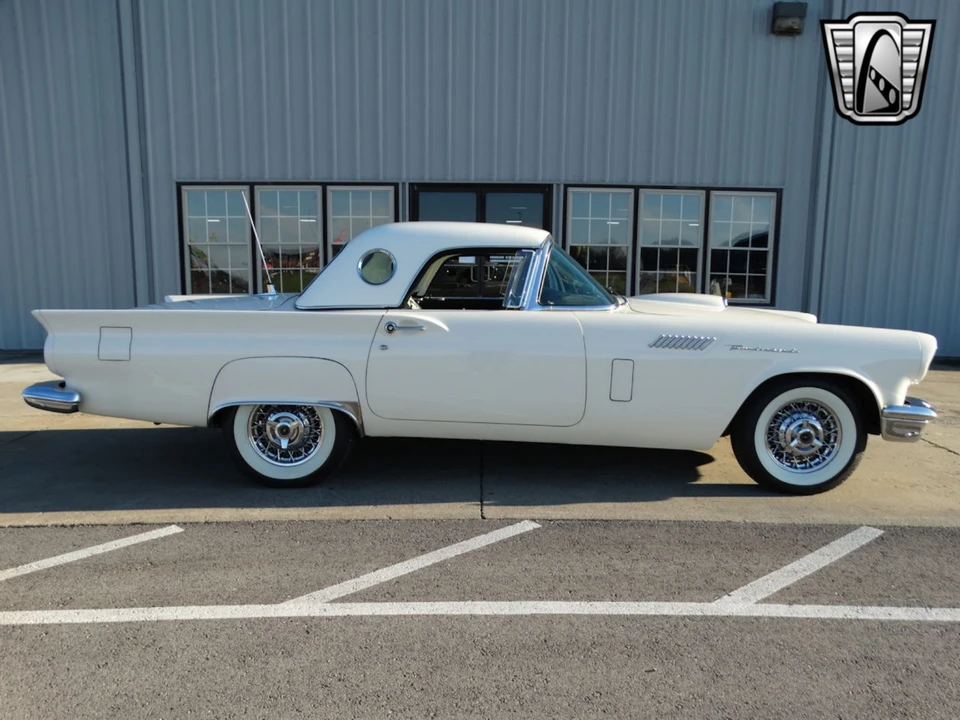 1957 Ford Thunderbird 1st Gen - Image 9 of 21