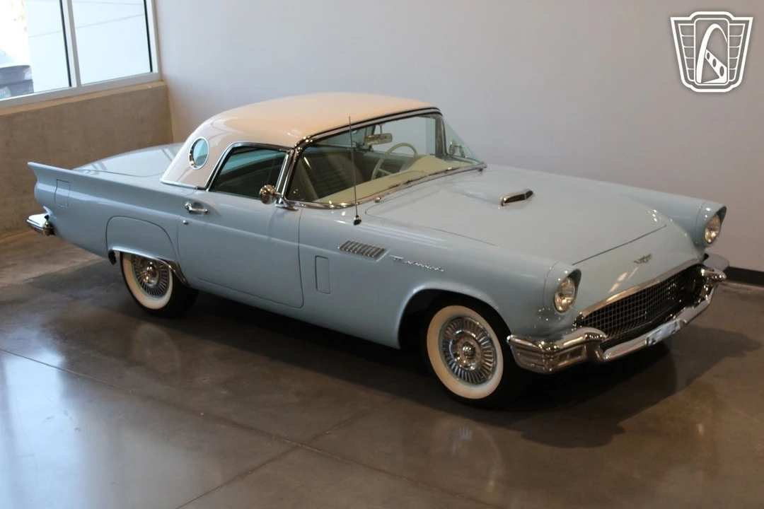 1957 Ford Thunderbird 1st Gen - Image 10 of 21