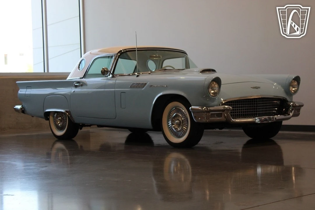 1957 Ford Thunderbird 1st Gen - Image 18 of 21