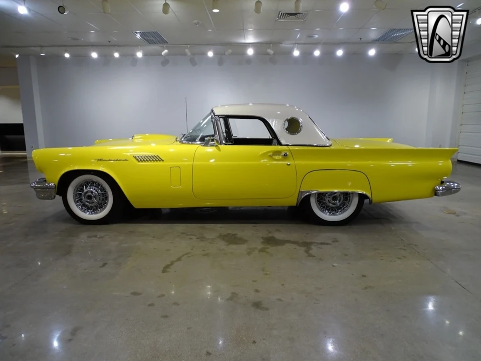 1957 Ford Thunderbird 1st Gen - Image 4 of 12