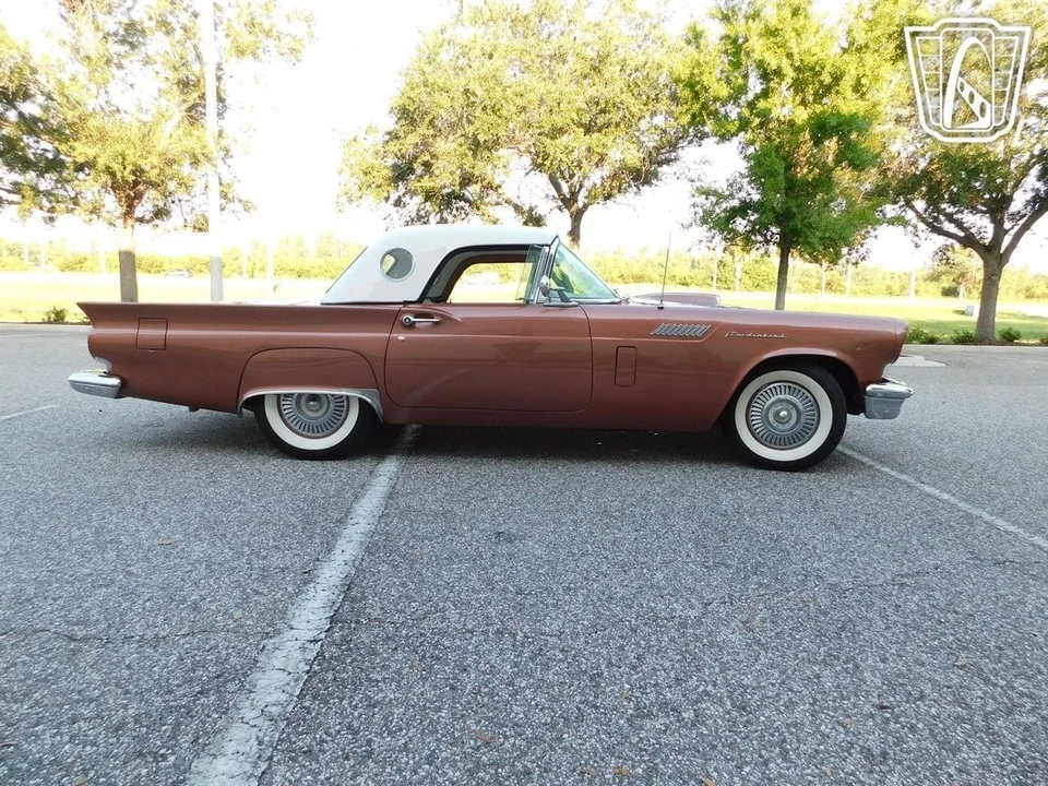 1957 Ford Thunderbird 1st Gen - Image 13 of 21