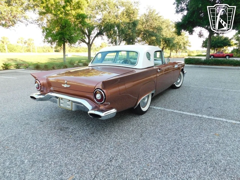 1957 Ford Thunderbird 1st Gen - Image 16 of 21