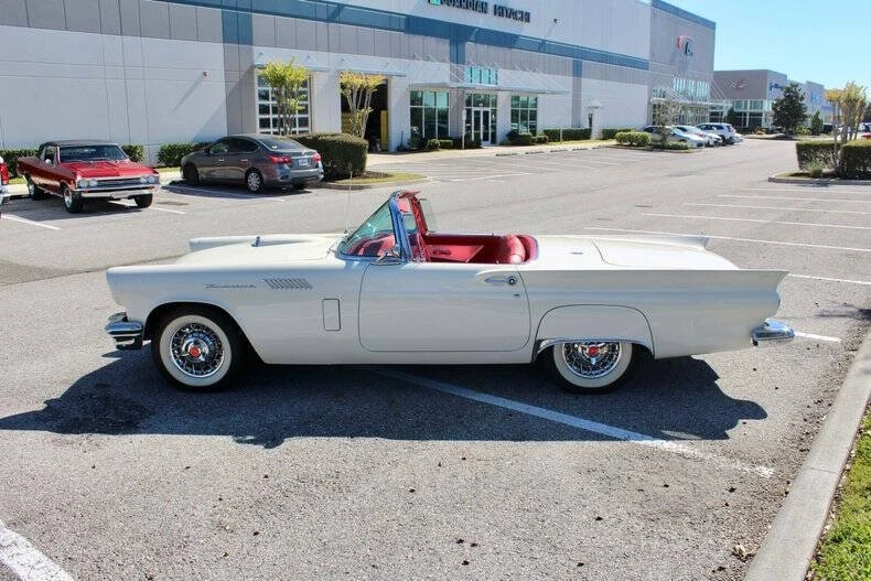 1957 Ford Thunderbird 1st Gen - Image 30 of 31