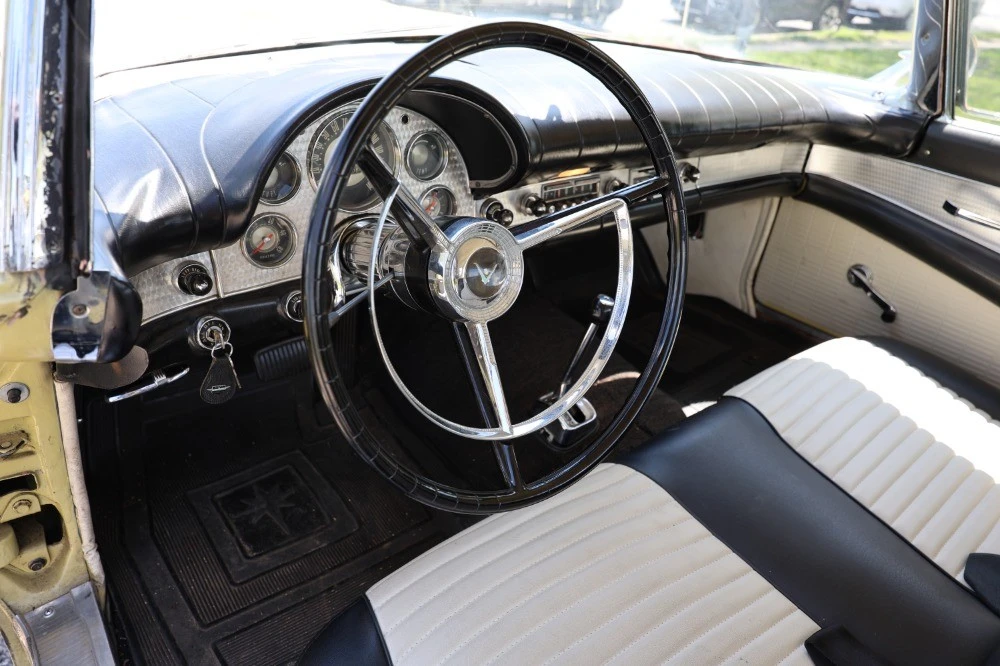 1957 Ford Thunderbird 1st Gen - Image 7 of 8