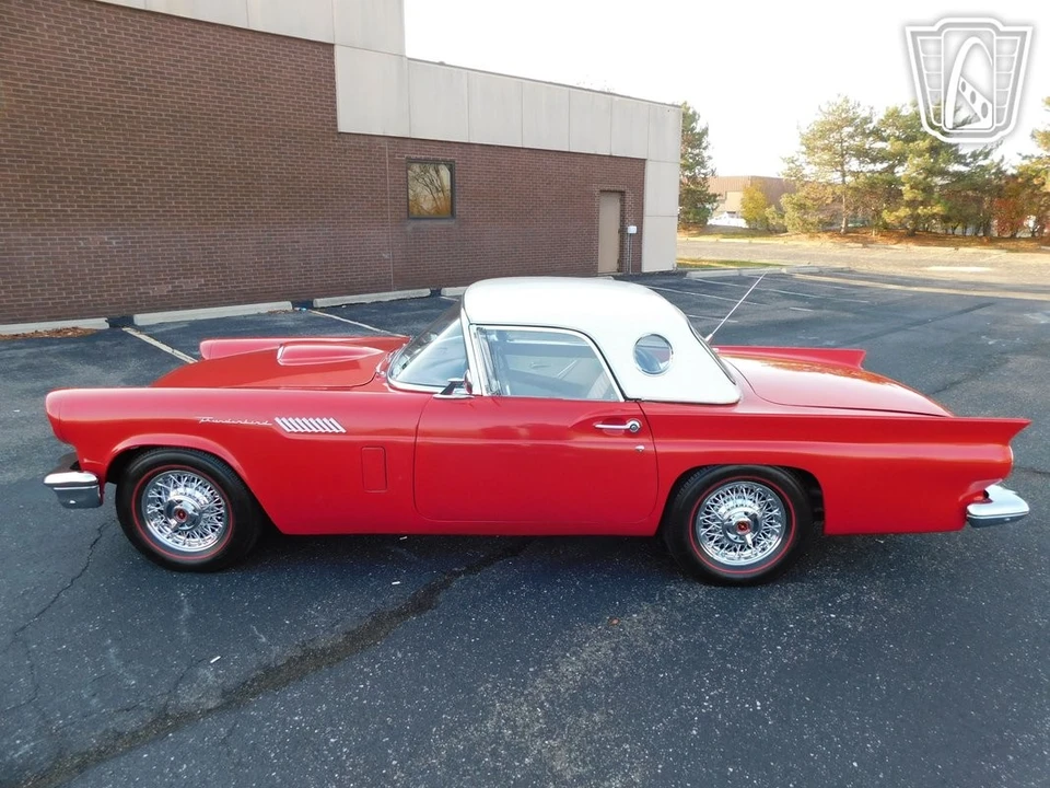 1957 Ford Thunderbird 1st Gen - Image 11 of 12