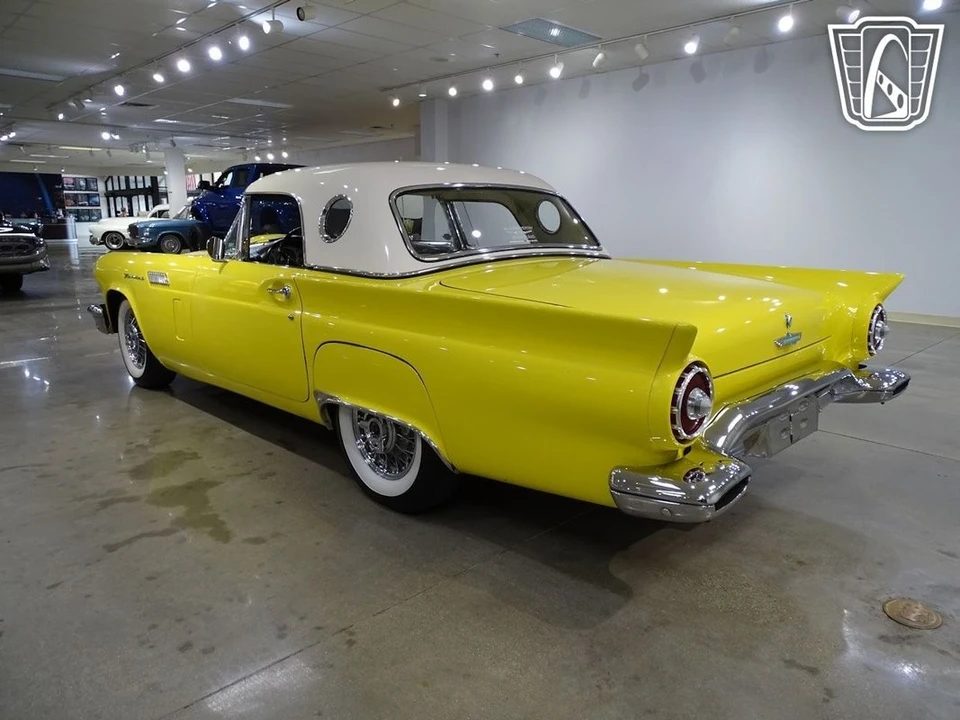 1957 Ford Thunderbird 1st Gen - Image 11 of 12