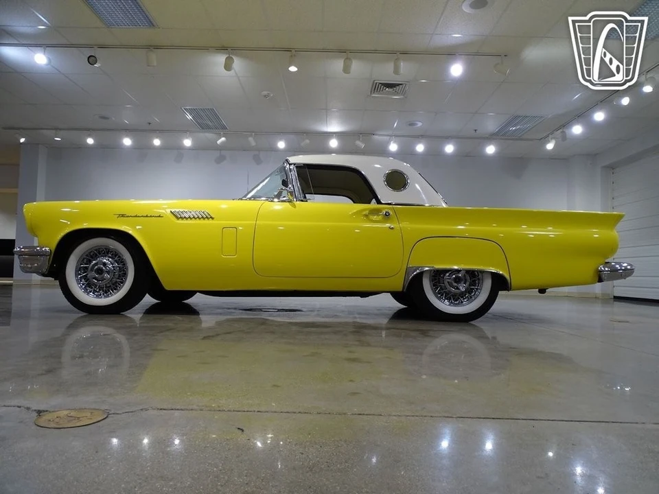1957 Ford Thunderbird 1st Gen - Image 9 of 12