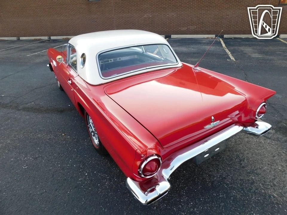 1957 Ford Thunderbird 1st Gen - Image 18 of 21