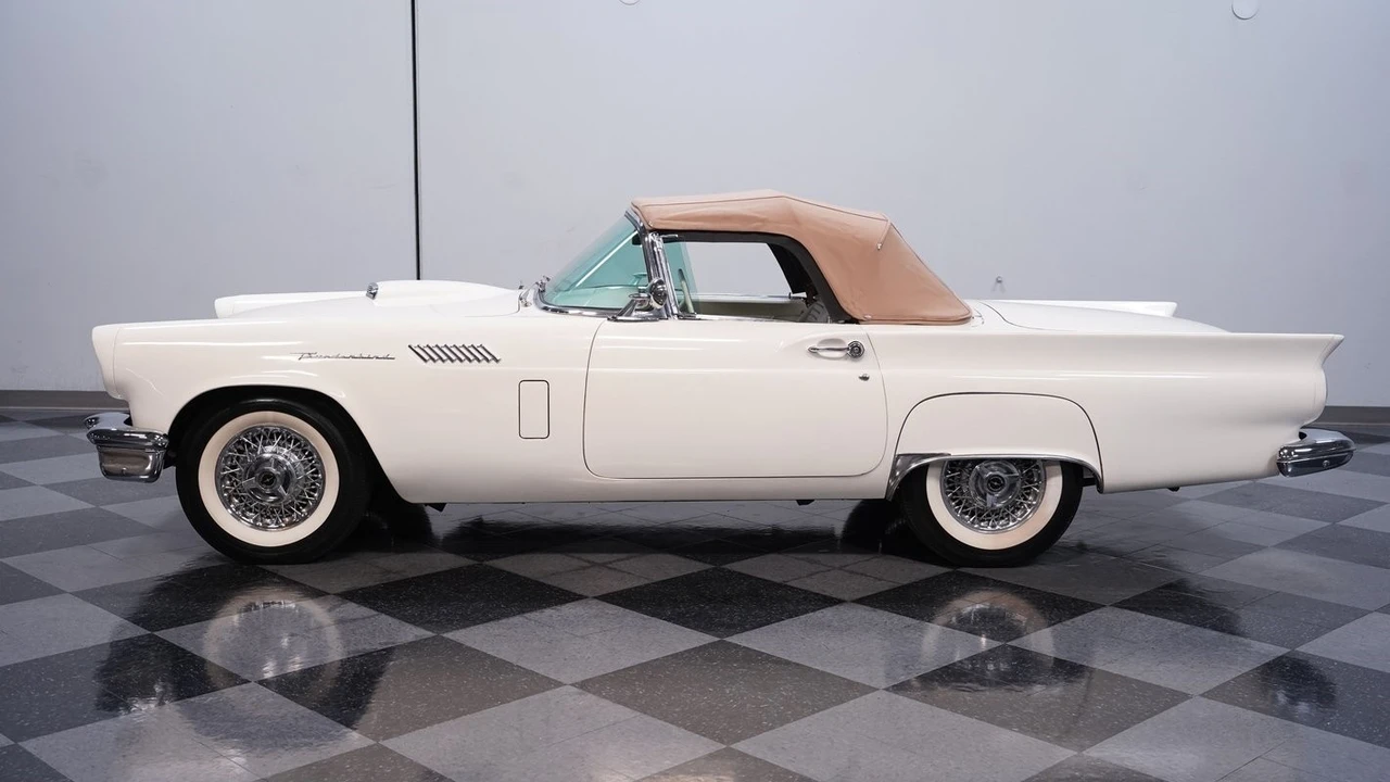 1957 Ford Thunderbird 1st Gen - Image 3 of 12