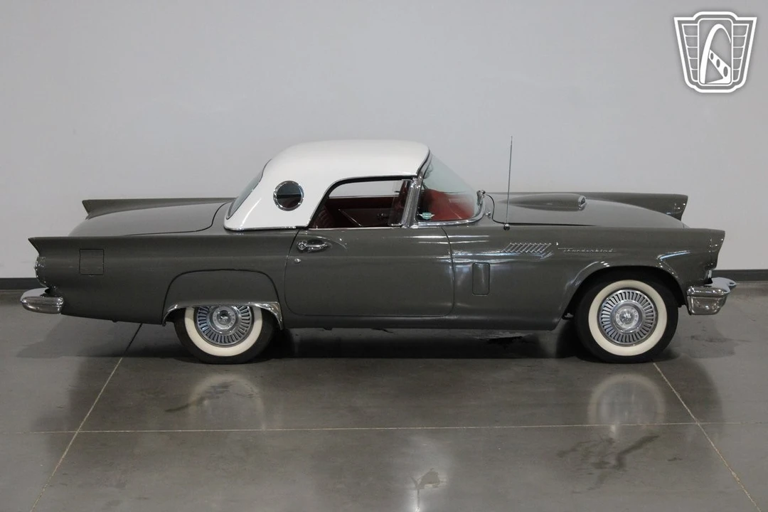 1957 Ford Thunderbird 1st Gen - Image 9 of 12